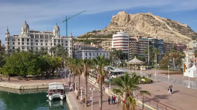 San Juan's bonfires in Alicante